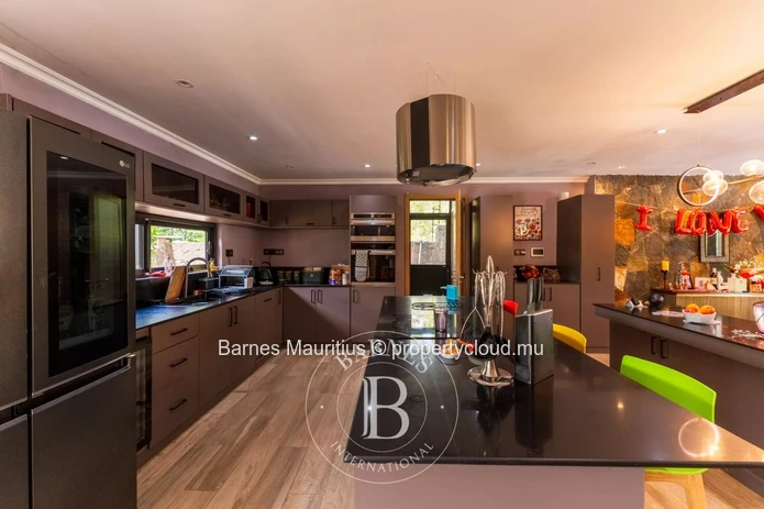 BALACLAVA - Family Home - 6 Bedrooms