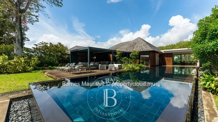 Anahita Golf Resort – Architect-Designed Ultra-Modern 4 Bedroom Villa on the Golf Course