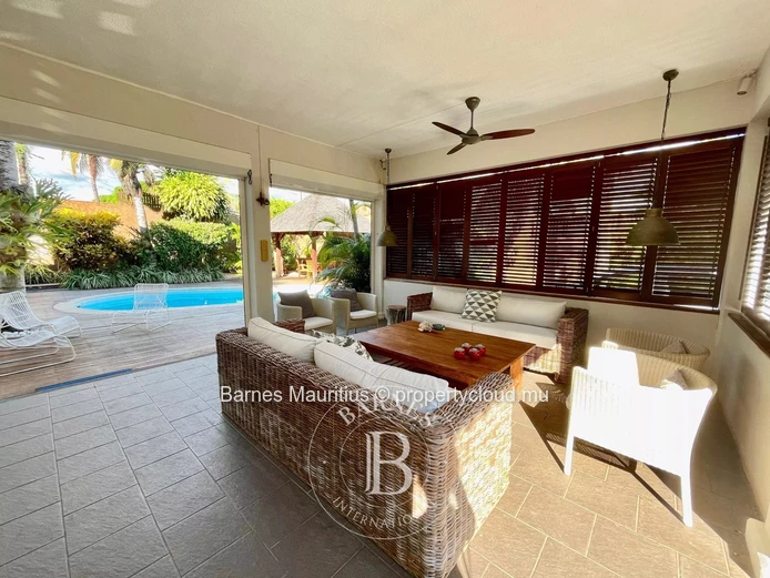 RIVIÈRE NOIRE – Elegant 4-Bedroom Family Home