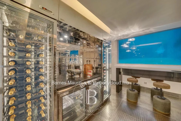 BEAU CHAMP – Luxurious golf-front villa with sea view – 5 bedrooms