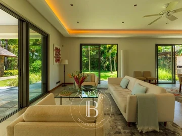 5 Bedroom Villa