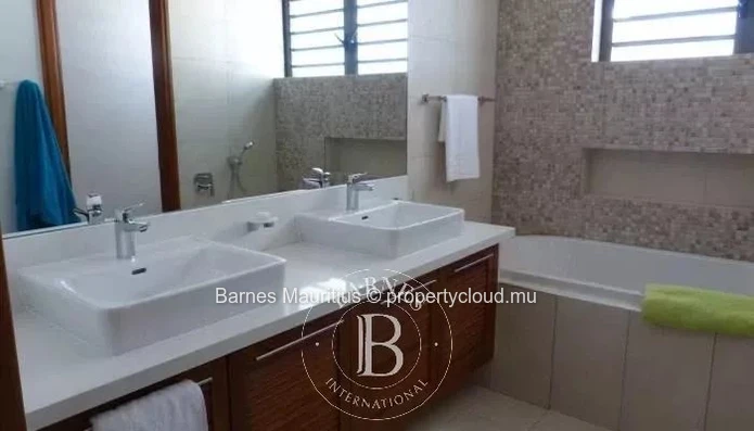 CAP MALHEUREUX – FRONT DE MER-PENTHOUSE  3 chambres