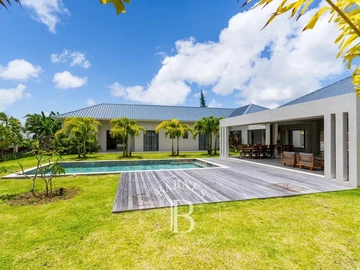 4 Bedroom Villa
