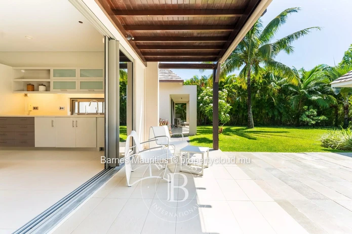 Anahita Golf Resort – Exceptional 4-Bedroom Villa with Pool and Park Views