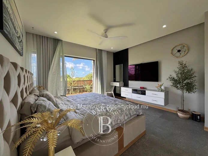 BEAU VALLON – Contemporary home with independent apartment – 5 bedrooms