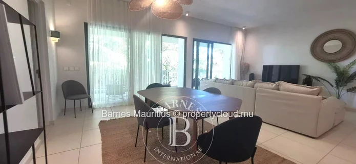 PEREYBERE - Luxury Contemporary Apartment - 3 Bedrooms