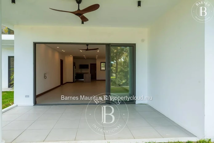 POINTE AUX CANONNIERS - Ground Floor Apartment - 3 Bedrooms