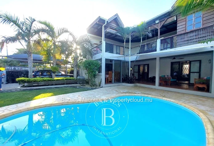 PEREYBÈRE – Superbe maison familiale moderne avec piscine – 4 chambres
