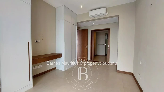 POINTE AUX CANONNIERS - Stunning penthouse with views -3 bedrooms