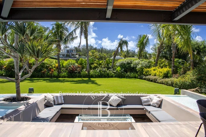 BEAU CHAMP – Contemporary villa with pool and garden - 4 bedrooms