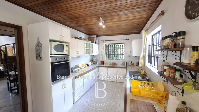 TAMARIN - Contemporary Villa - 4 Bedrooms