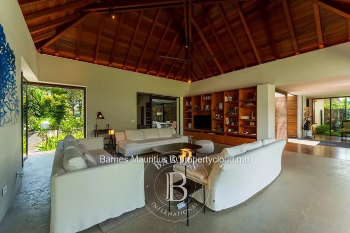 Anahita Golf Resort – Architect-Designed Ultra-Modern 4 Bedroom Villa on the Golf Course