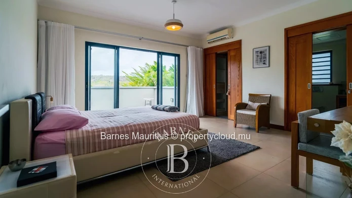 RIVIERE NOIRE - Serene villa with swimming pool - 4 bedrooms