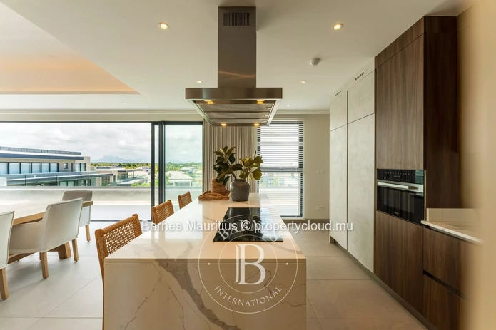 MONT CHOISY - Luxury Penthouse with Sea Views and Private Pool - 3 Bedrooms