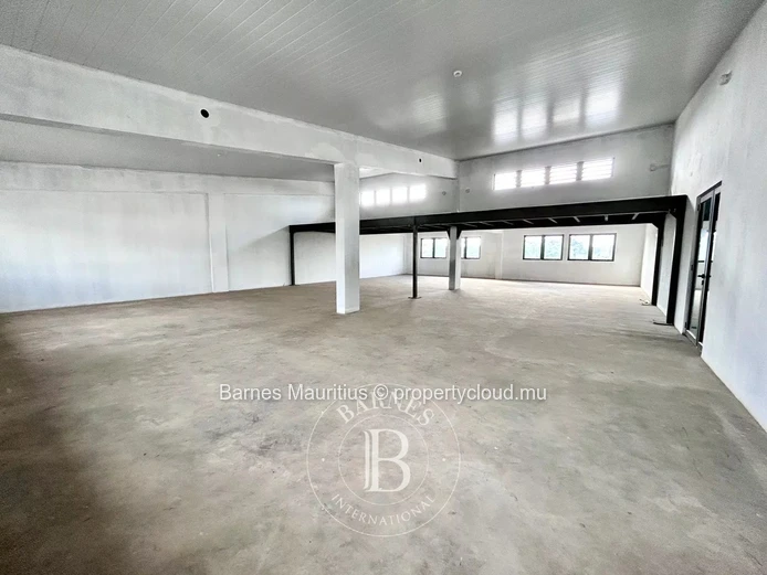 CALEBASSES - New office space - 242 m²
