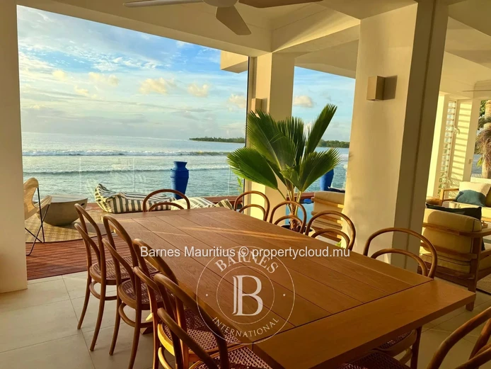 TAMARIN - Beachfront House - 3 Bedrooms