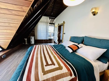 6 Bedroom Villa