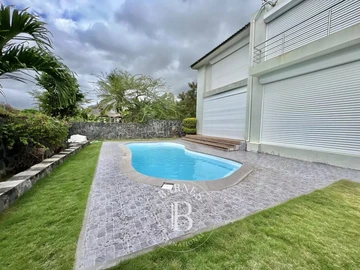 4 Bedroom Townhouse, Duplex