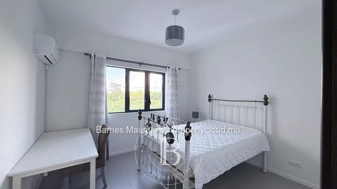 TRIANON – Bright and Secure Apartment with City & Mountain Views – 4 Bedrooms