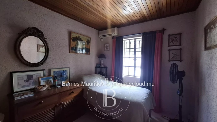 TAMARIN - Contemporary Villa - 4 Bedrooms