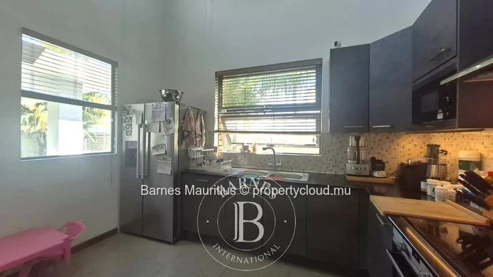 GRAND BAIE - Spacious modern villa with pool - 3 bedroom