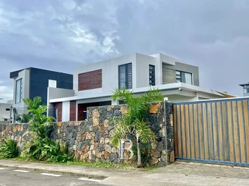 4 Bedroom Villa