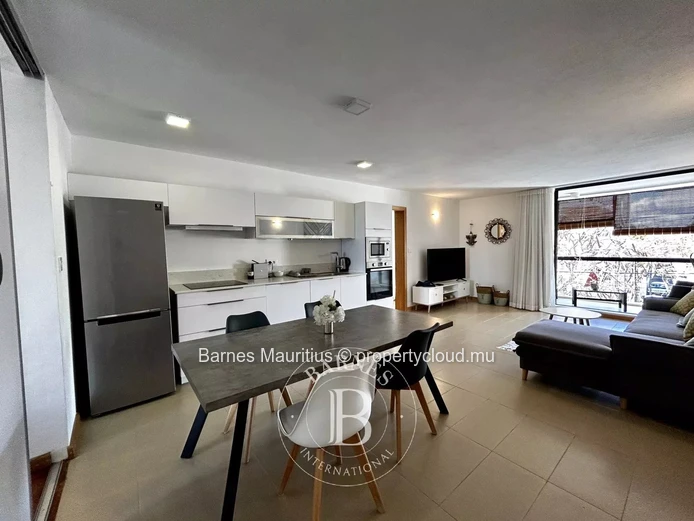 MONT CHOISY – Appartement meublé en résidence sécurisée – 2 chambres