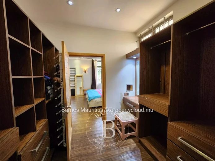BEAU BASSIN - Beautiful Family Home - 4 Bedrooms
