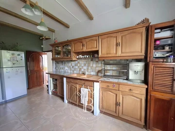 6 Bedroom House