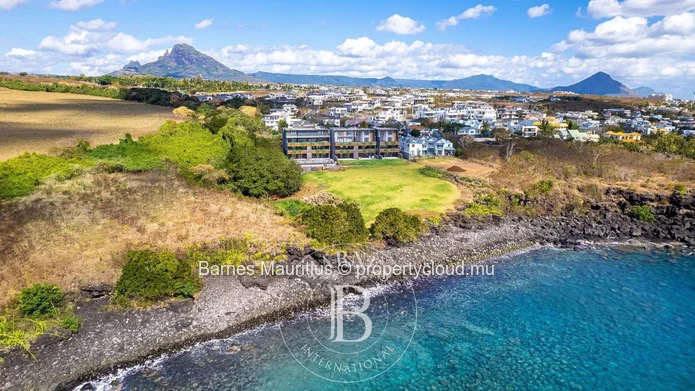 FLIC EN FLAC - Apartment Facing the Sea - 3 bedrooms