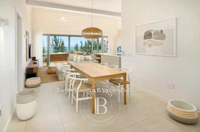 GRAND GAUBE – Waterfront Penthouse – 3 Bedrooms with Exceptional Views