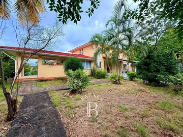 5 Bedroom Villa