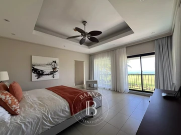 5 Bedroom Villa