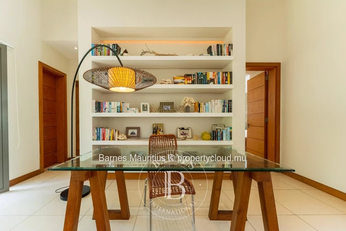 ANAHITA GOLF RESORT - Luxury 5-Bedroom Villa with Golf Course Views