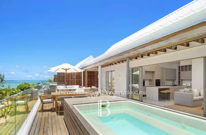 GRAND GAUBE – Waterfront Penthouse – 3 Bedrooms with Exceptional Views