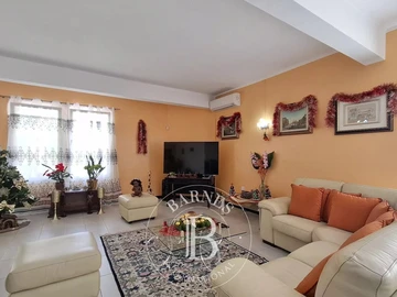 7 Bedroom Villa
