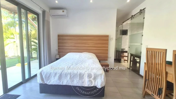GRAND BAIE - Spacious modern villa with pool - 3 bedroom