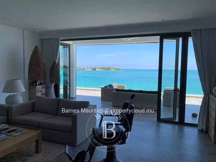 Grand Baie - Seafront Penthouse With 4 Bedrooms