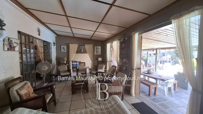TAMARIN - Contemporary Villa - 4 Bedrooms