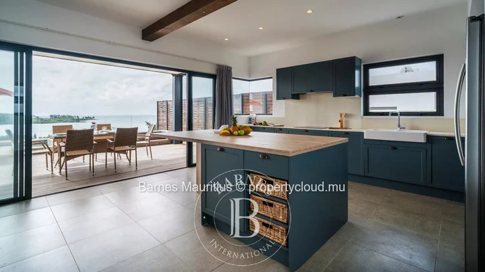 SAINT ANTOINE - Penthouse facing the sea - 3 bedrooms