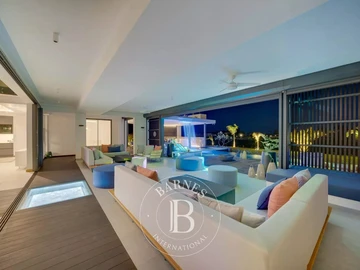 5 Bedroom Villa