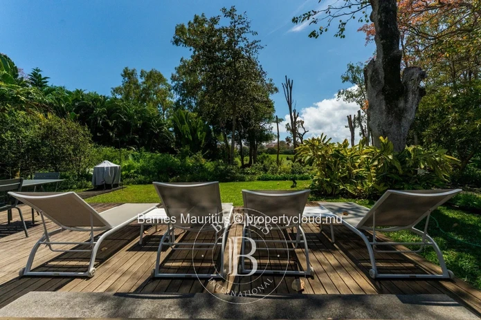Anahita Golf Resort – Architect-Designed Ultra-Modern 4 Bedroom Villa on the Golf Course