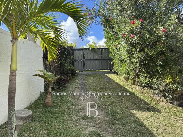 BLUE BAY - 2 Bungalow with swimming pool - 8 bedrooms