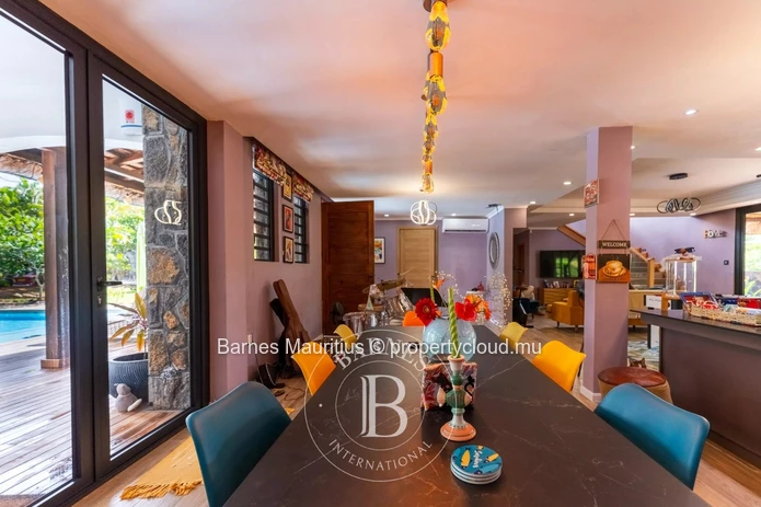 BALACLAVA - Family Home - 6 Bedrooms