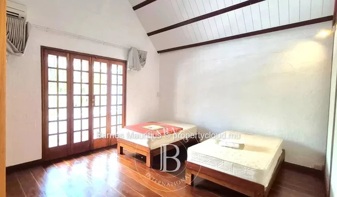 POINTE AUX CANONNIERS – Elegant Coastal Villa with Pool and Garden – 4 Bedrooms