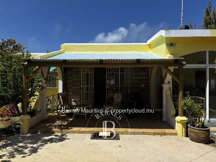 BLUE BAY - Villa with Swimming Pool - 3 Bedrooms