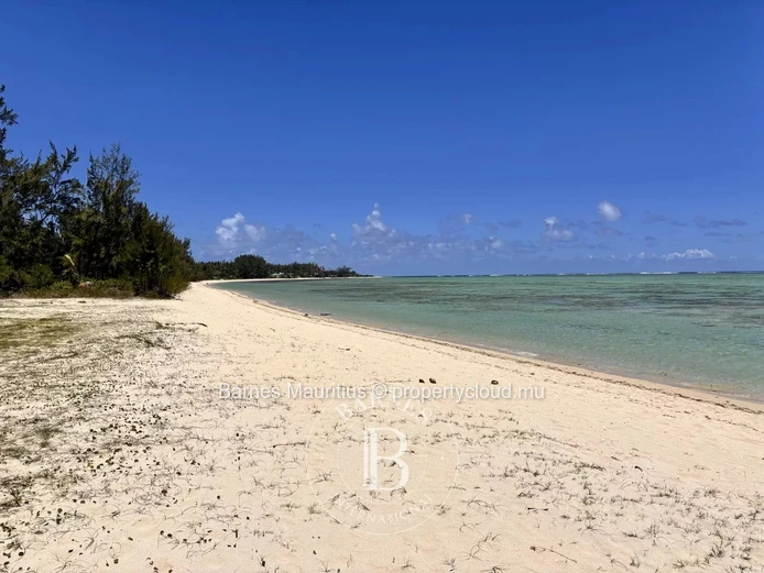 RIAMBEL-  Waterfront Property - 3 villas