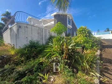 4 Bedroom Apartment