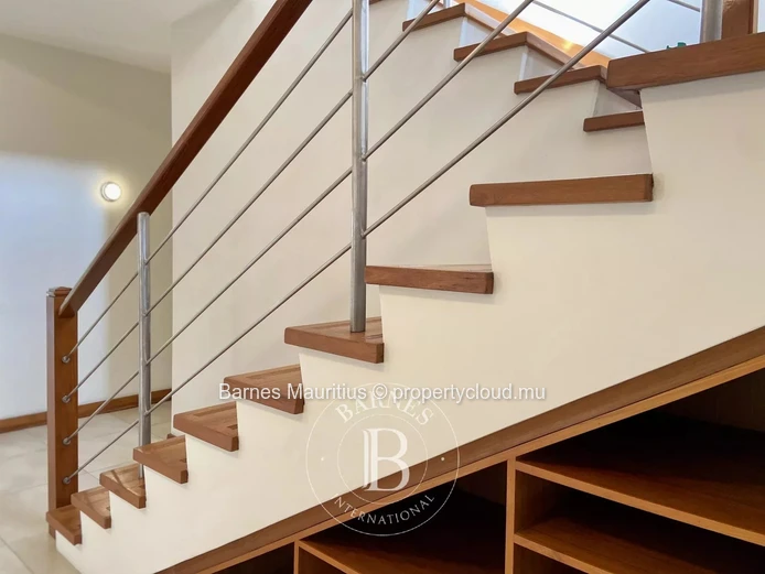 RIVIERE NOIRE - 2 Villas with mountain view - 6 bedrooms
