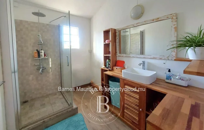 PEREYBÈRE – Superbe maison familiale moderne avec piscine – 4 chambres